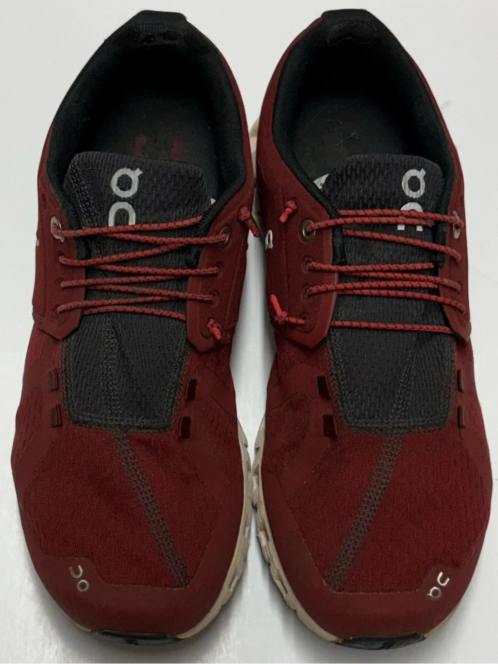 On Cloud Red and Black Athletic Tennis Running Shoes Burgundy Wine Sz 9.5